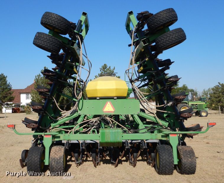 image for item LB9893 John Deere 1850  air seeder