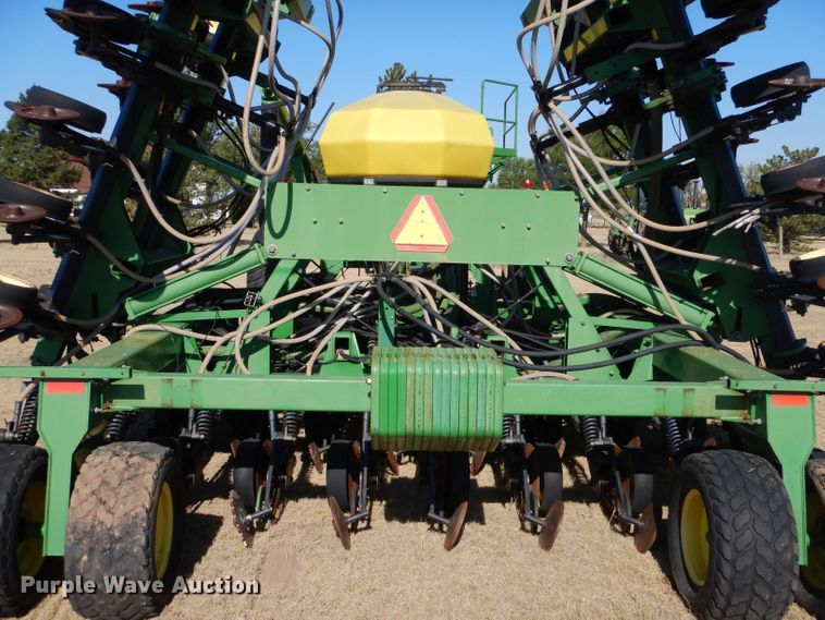 image for item LB9893 John Deere 1850  air seeder