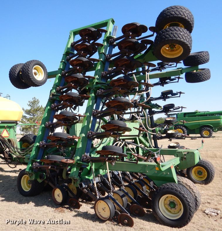 image for item LB9893 John Deere 1850  air seeder