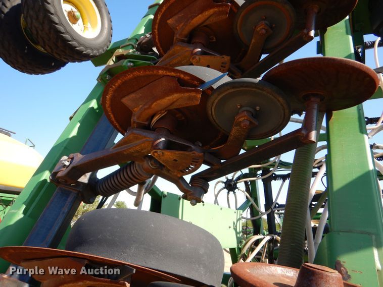 image for item LB9893 John Deere 1850  air seeder