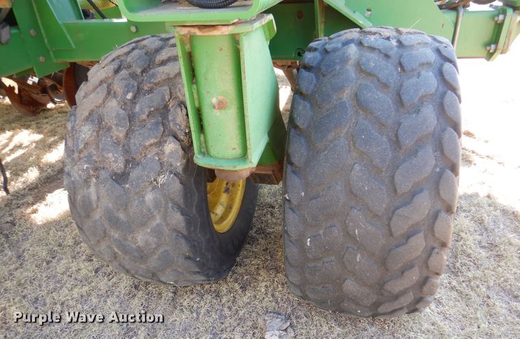 image for item LB9893 John Deere 1850  air seeder