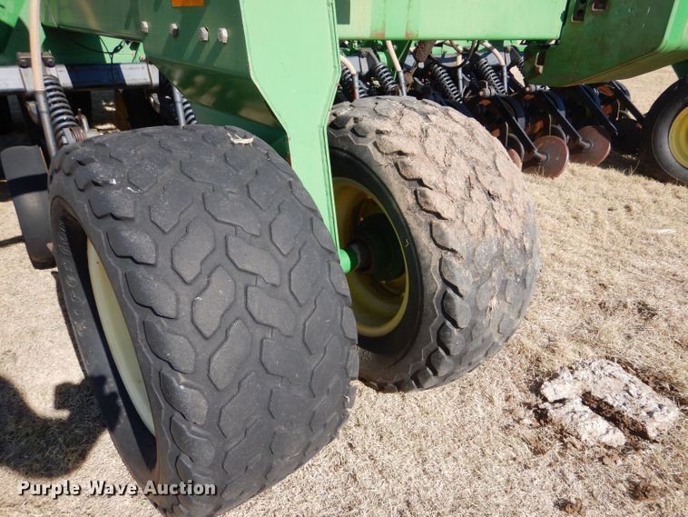 image for item LB9893 John Deere 1850  air seeder