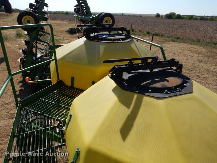 image for item LB9893 John Deere 1850  air seeder