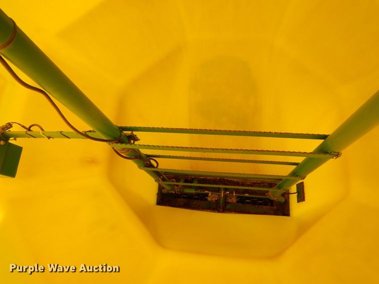 image for item LB9893 John Deere 1850  air seeder