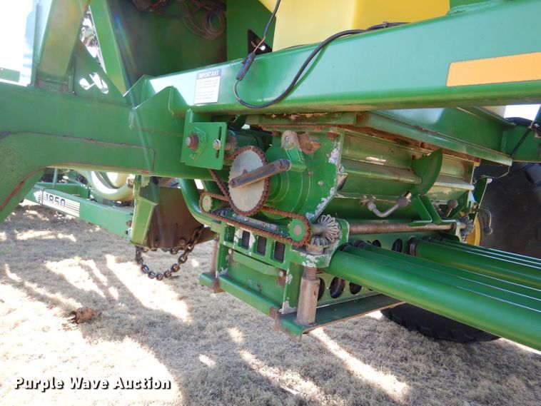 image for item LB9893 John Deere 1850  air seeder
