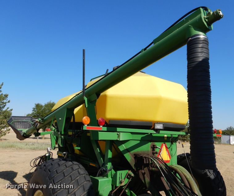 image for item LB9893 John Deere 1850  air seeder