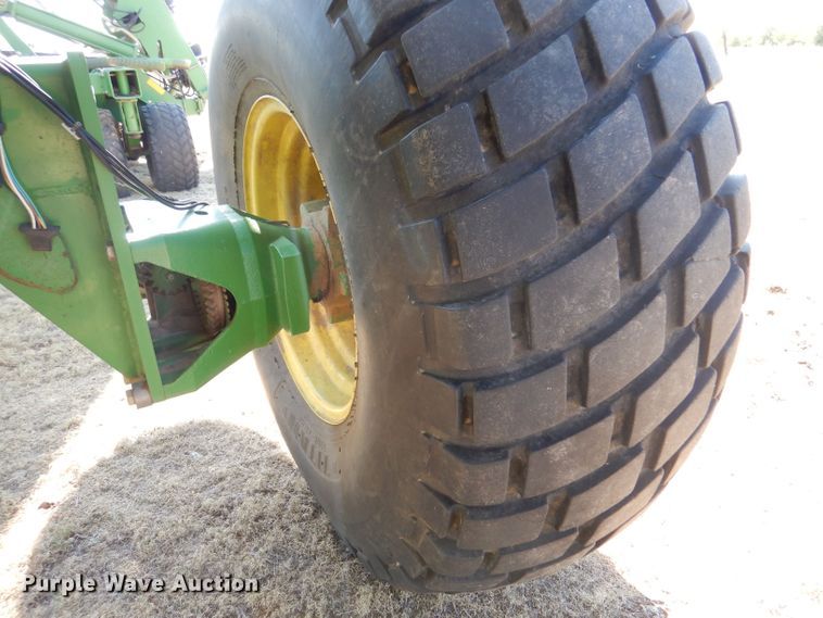 image for item LB9893 John Deere 1850  air seeder