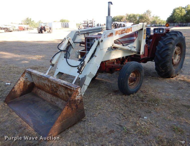 image for item LB9956 International 574  tractor