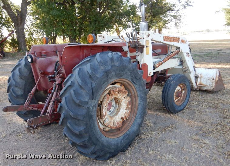 image for item LB9956 International 574  tractor