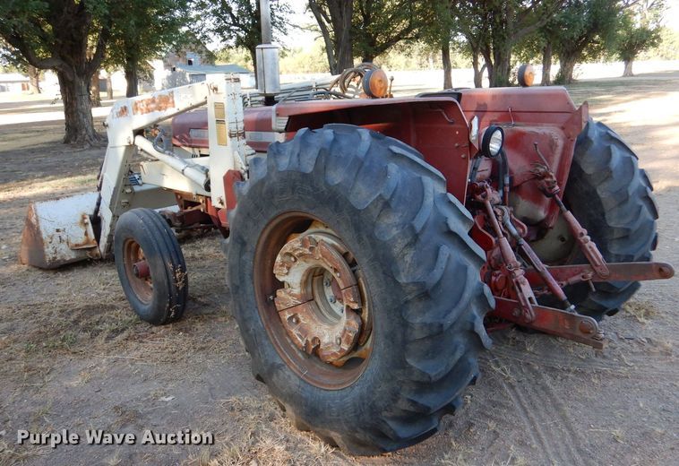 image for item LB9956 International 574  tractor