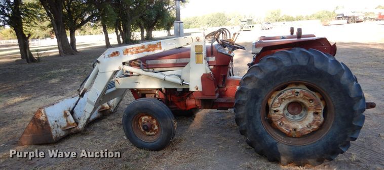 image for item LB9956 International 574  tractor