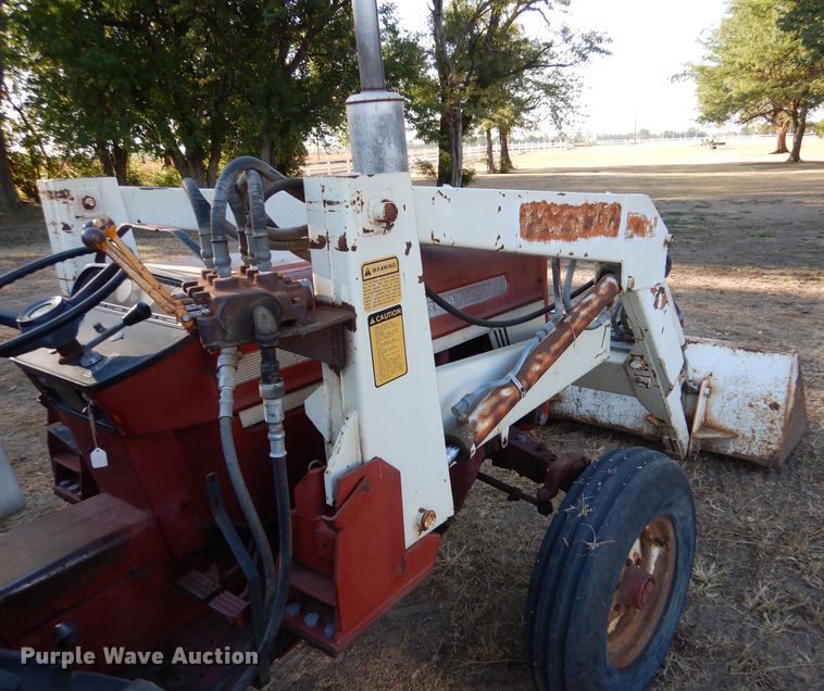 image for item LB9956 International 574  tractor