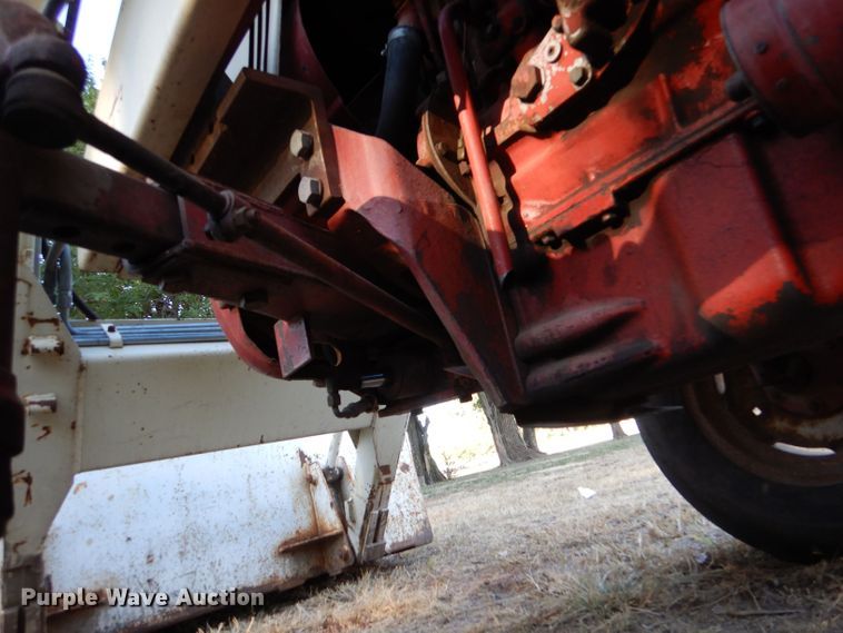 image for item LB9956 International 574  tractor