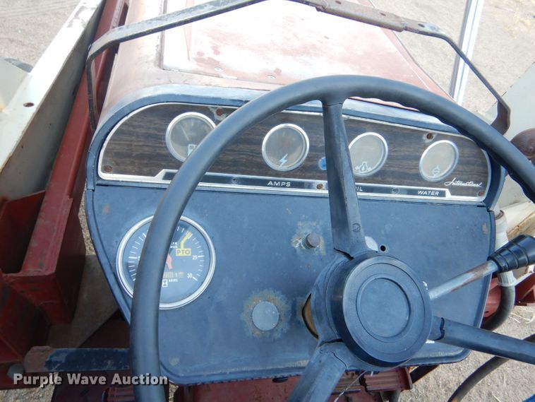 image for item LB9956 International 574  tractor