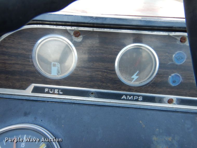 image for item LB9956 International 574  tractor