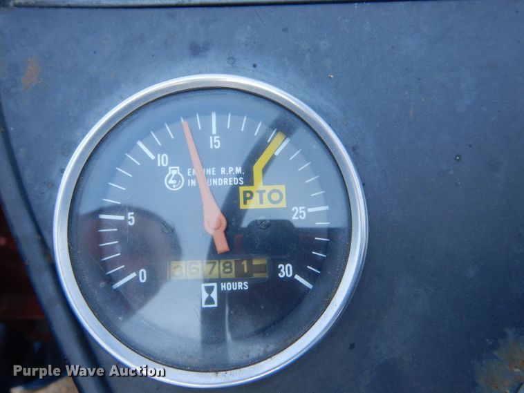 image for item LB9956 International 574  tractor