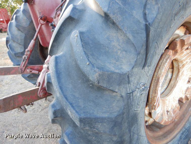 image for item LB9956 International 574  tractor