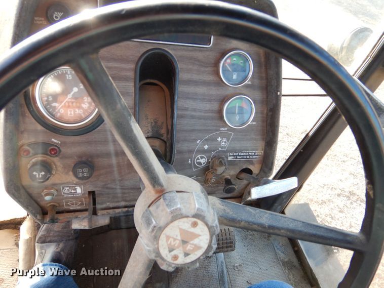 image for item LB9958 1979 Massey Ferguson 2775  tractor