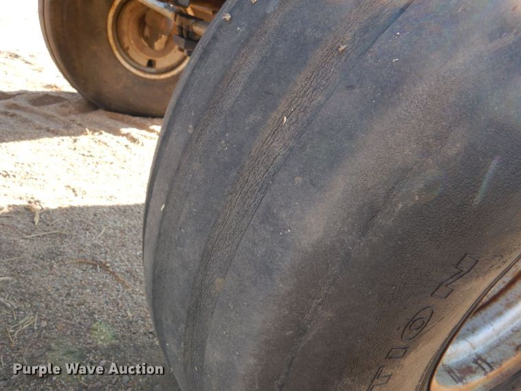 image for item LB9958 1979 Massey Ferguson 2775  tractor