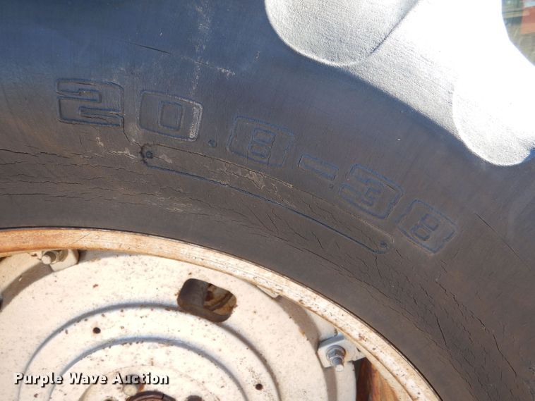 image for item LB9958 1979 Massey Ferguson 2775  tractor