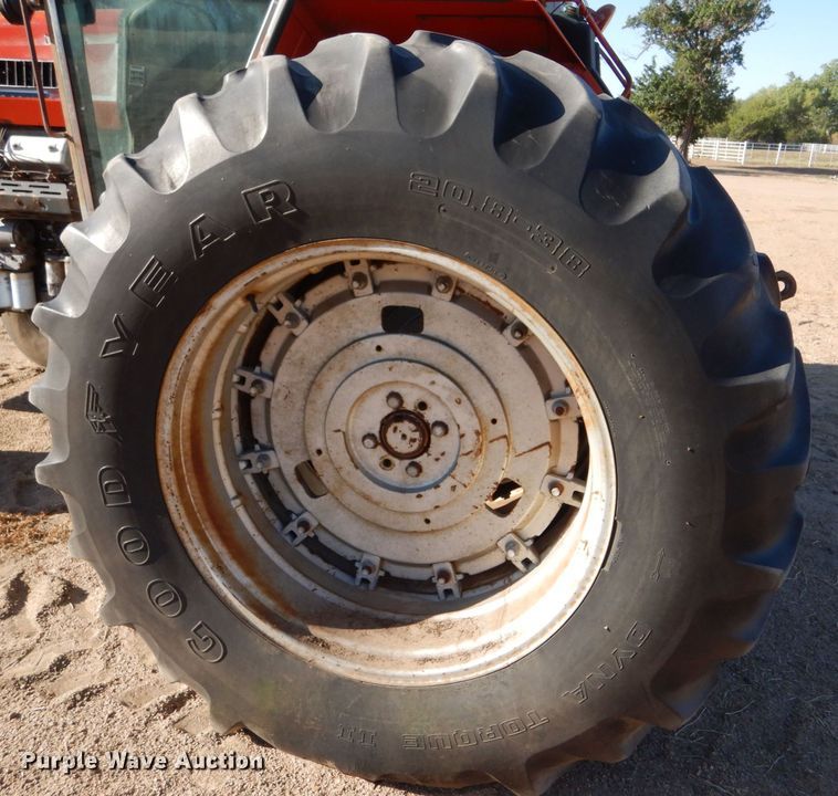 image for item LB9958 1979 Massey Ferguson 2775  tractor
