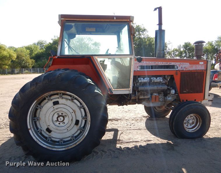 image for item LB9960 1979 Massey Ferguson 2745  tractor