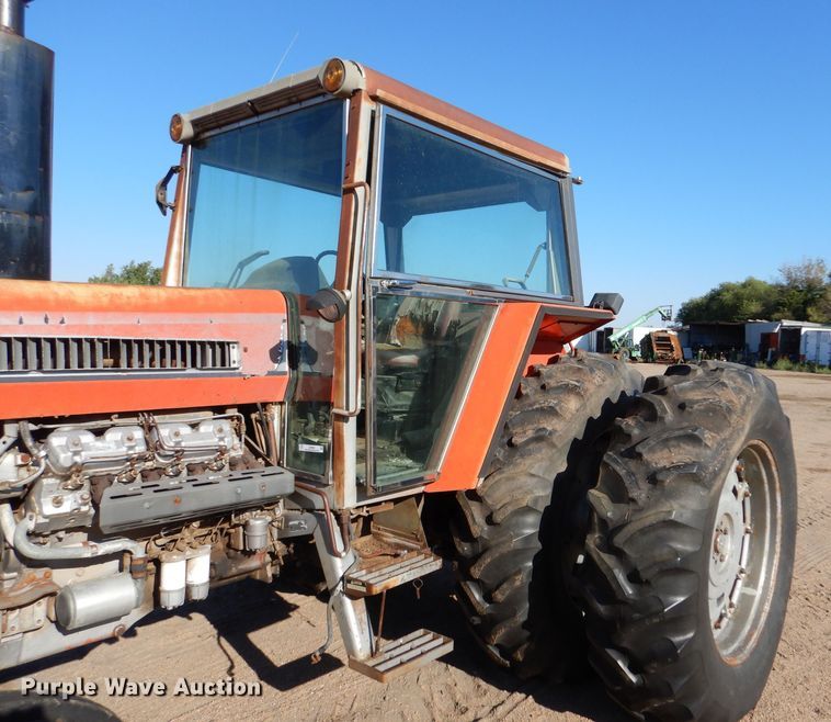 image for item LB9960 1979 Massey Ferguson 2745  tractor