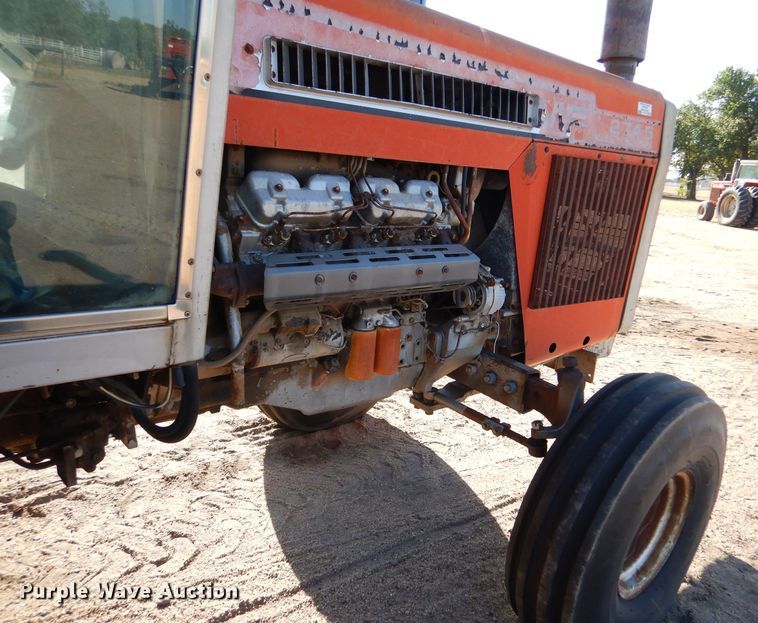 image for item LB9960 1979 Massey Ferguson 2745  tractor