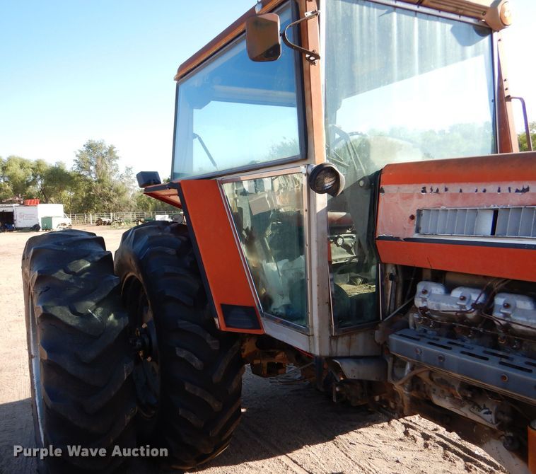 image for item LB9960 1979 Massey Ferguson 2745  tractor