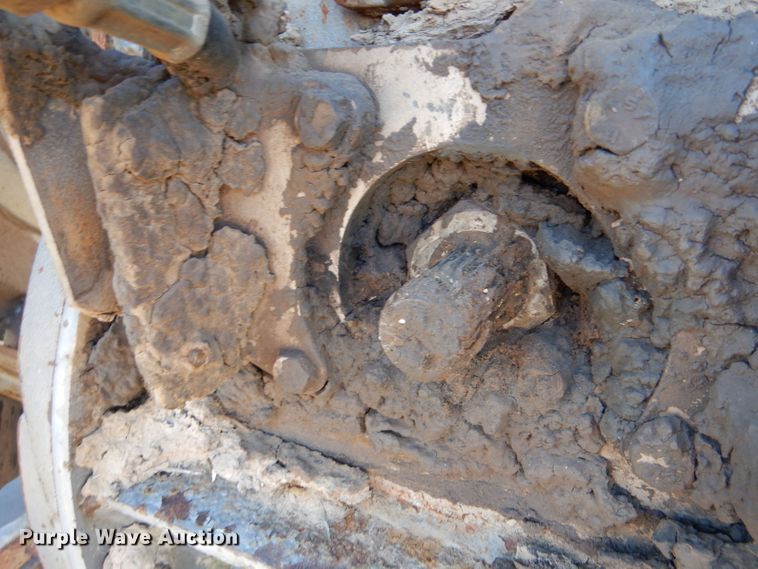 image for item LB9960 1979 Massey Ferguson 2745  tractor