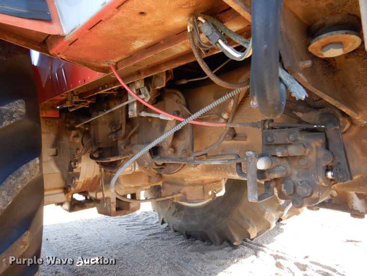 image for item LB9960 1979 Massey Ferguson 2745  tractor