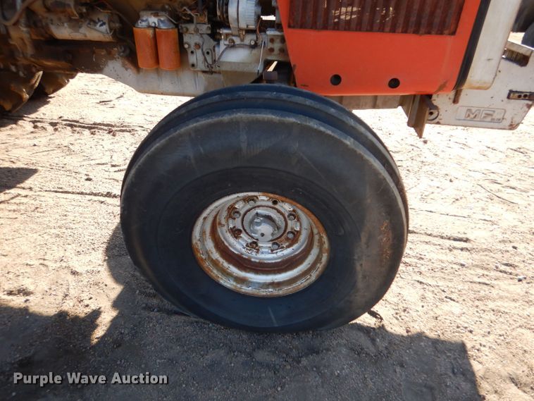 image for item LB9960 1979 Massey Ferguson 2745  tractor