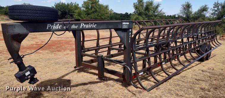 image for item LK9079 2006 Pride of the Prairie  hay bale trailer