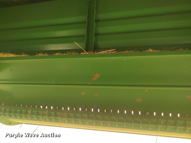 image for item LK9086 1992 John Deere 9600  combine