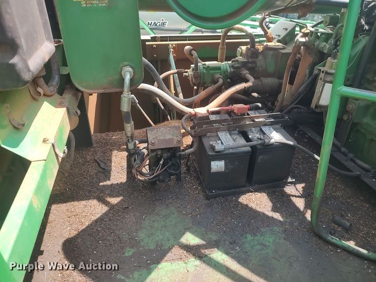 image for item LK9086 1992 John Deere 9600  combine