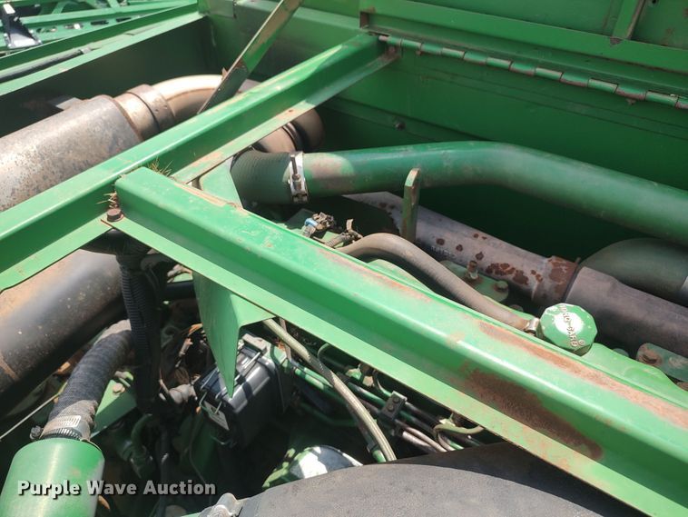 image for item LK9086 1992 John Deere 9600  combine