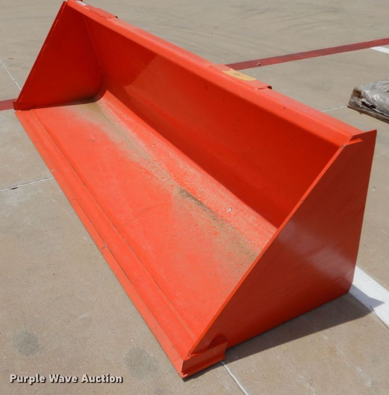 Kubota 84"W bucket in Grapevine, TX Item LS9799 sold Purple Wave