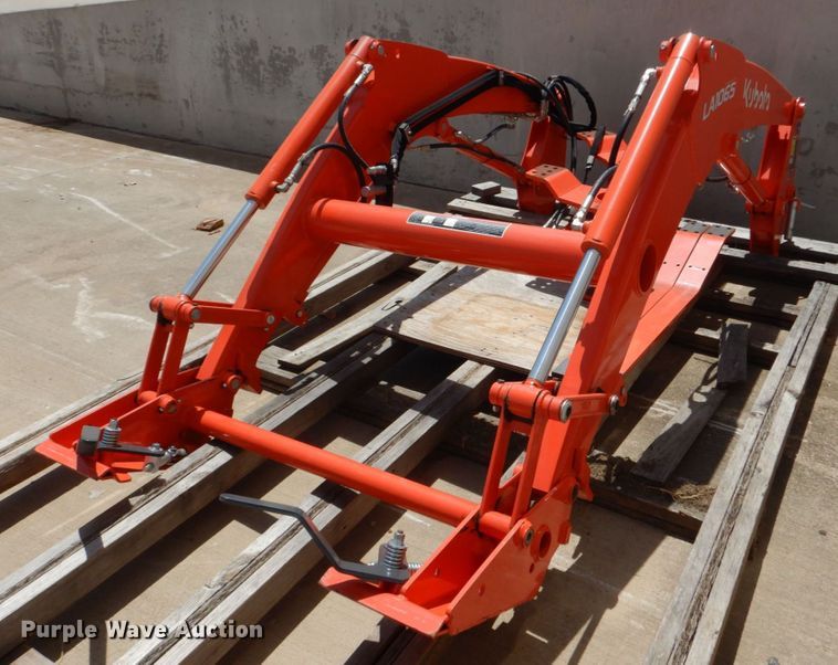 image for item LS9804 Kubota LA1065  loader