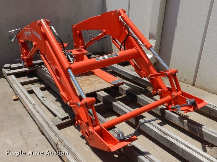 image for item LS9804 Kubota LA1065  loader