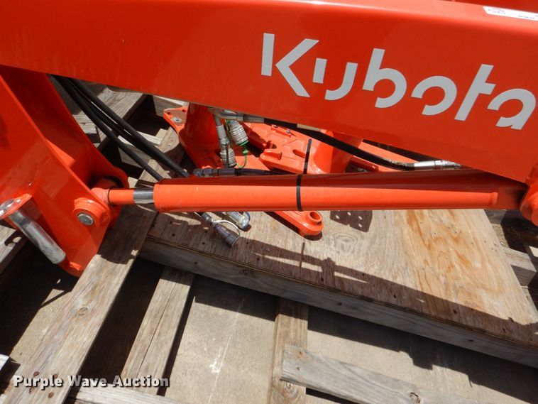 image for item LS9804 Kubota LA1065  loader