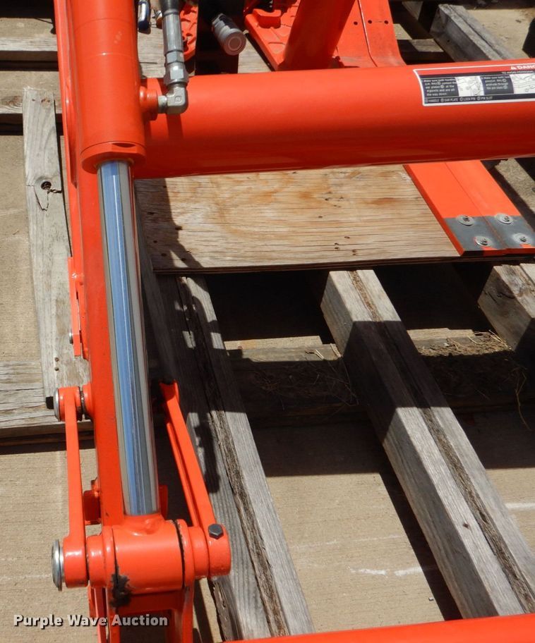 image for item LS9804 Kubota LA1065  loader