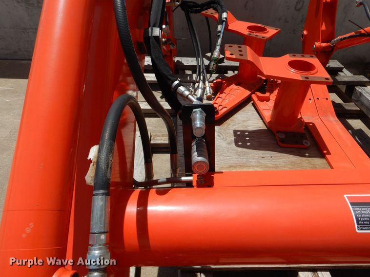 image for item LS9804 Kubota LA1065  loader