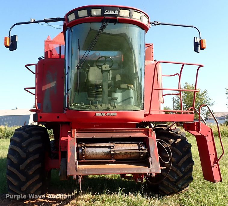 image for item LU9264 1995 Case IH 2188  combine