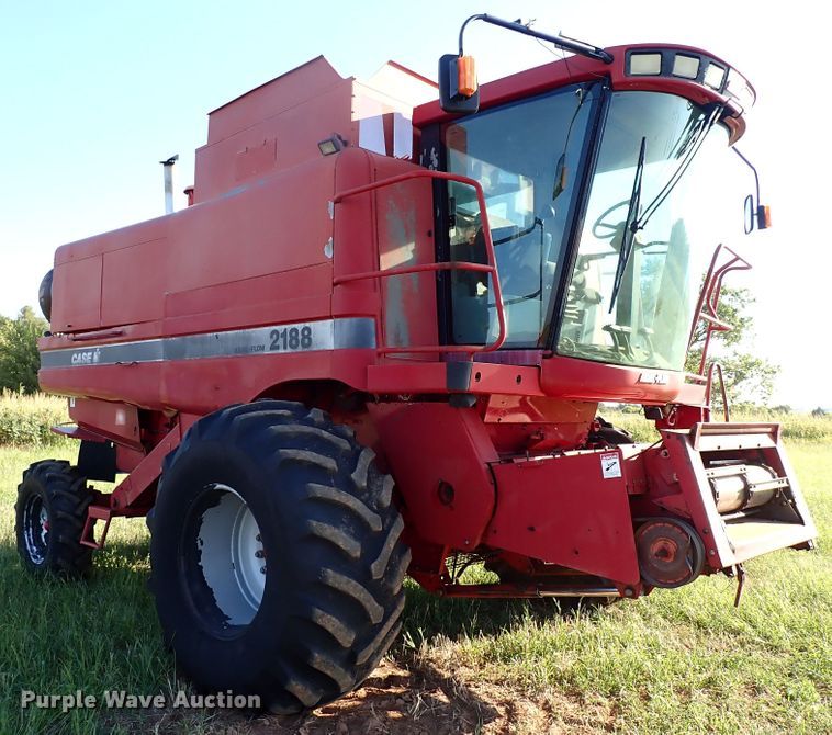 image for item LU9264 1995 Case IH 2188  combine