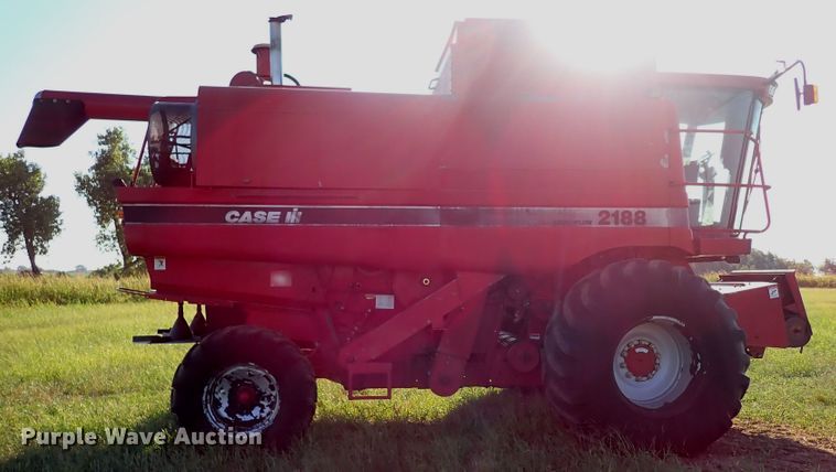 image for item LU9264 1995 Case IH 2188  combine