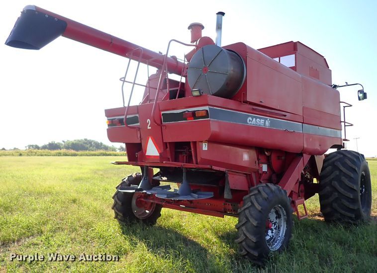 image for item LU9264 1995 Case IH 2188  combine