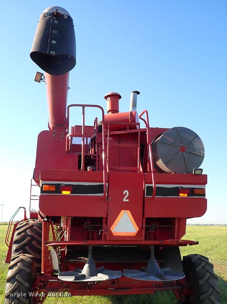 image for item LU9264 1995 Case IH 2188  combine
