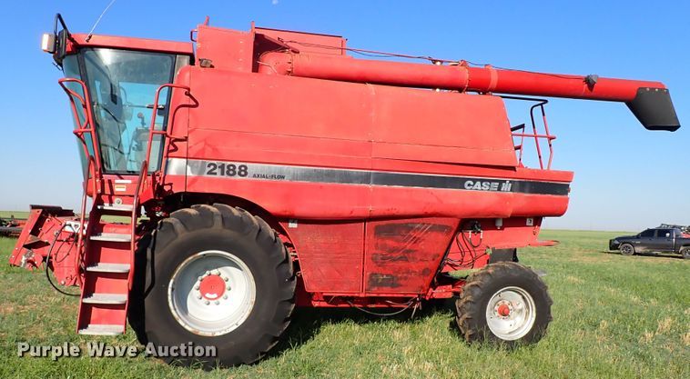 image for item LU9264 1995 Case IH 2188  combine