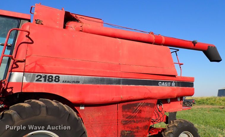 image for item LU9264 1995 Case IH 2188  combine