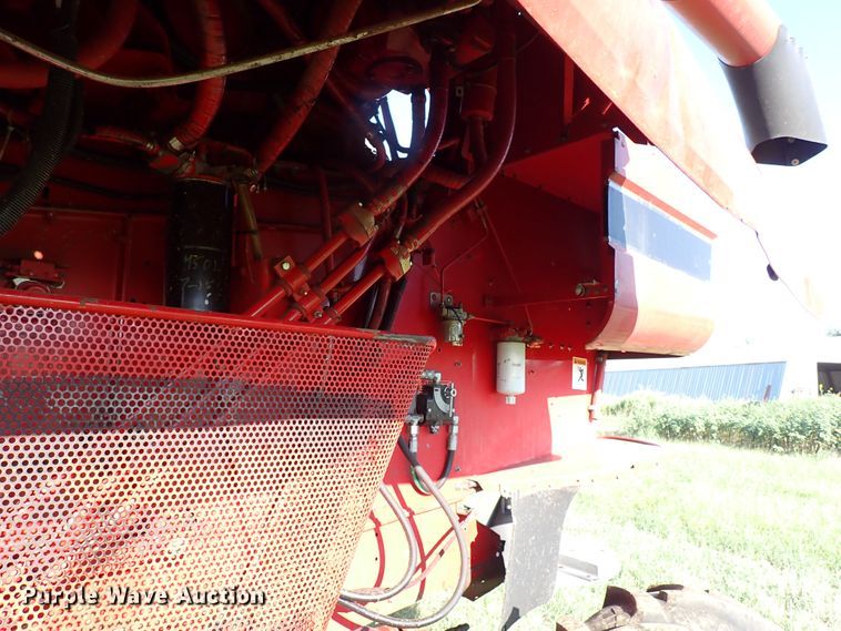image for item LU9264 1995 Case IH 2188  combine